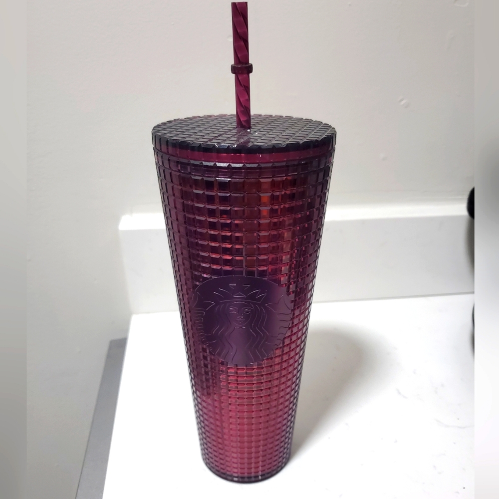 Starbucks Textured 24 oz Tumbler with Straw